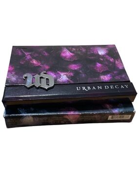 Urban Decay 12 Shades Eyeshadow Palette